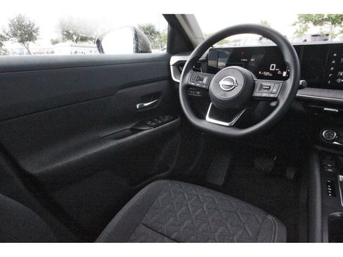 Certified 2025 Nissan Kicks SV w/ Interior Electronics Package FWD image 12