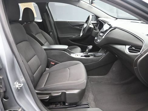 Used 2024 Chevrolet Malibu LT image 38