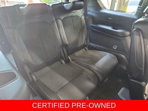 Used 2025 Jeep Grand Cherokee L Altitude AWD/4WD image 13