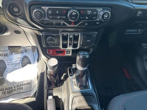 Used 2019 Jeep Wrangler Unlimited Rubicon AWD/4WD image 19