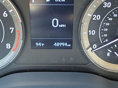Used 2020 Hyundai Venue FWD image 25