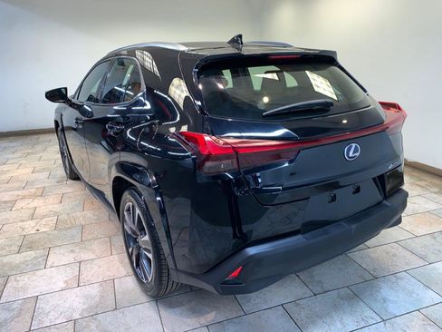 Used 2022 Lexus UX 250h w/ Premium Package image 7