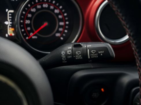 Used 2018 Jeep Wrangler Unlimited Rubicon image 24