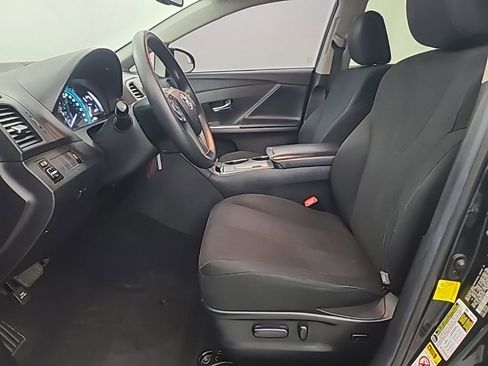 Used 2013 Toyota Venza LE image 23