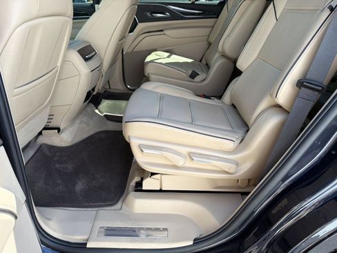 Certified 2024 Cadillac Escalade Premium Luxury AWD/4WD image 23