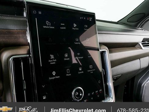 Certified 2025 GMC Yukon XL Denali Ultimate AWD/4WD image 14
