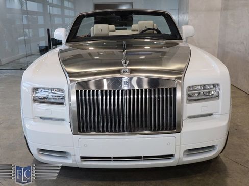 Used 2014 Rolls-Royce Phantom Drophead Coupe image 7