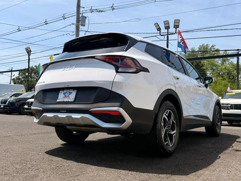 Used 2025 Kia Sportage LX FWD image 9