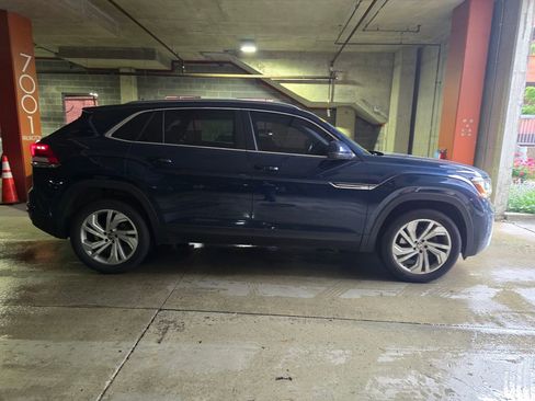 Used 2020 Volkswagen Atlas Cross Sport SEL AWD/4WD image 4