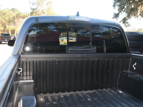 Certified 2023 Toyota Tacoma TRD Off-Road image 16