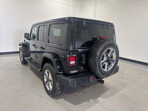 Used 2019 Jeep Wrangler Unlimited Sahara w/ Uconnect 4C Nav & Sound Group AWD/4WD image 3