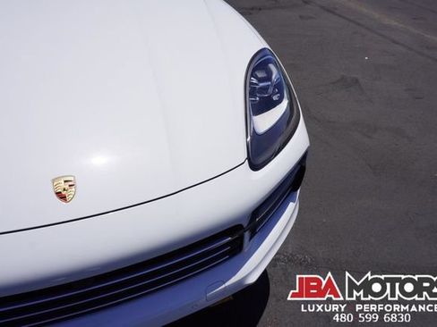 Used 2023 Porsche Cayenne AWD/4WD image 17