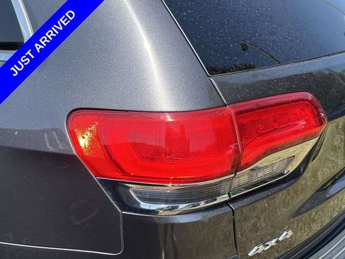 Used 2016 Jeep Grand Cherokee Overland AWD/4WD image 9