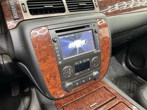 Used 2012 Chevrolet Suburban LTZ image 37