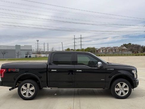 Used 2016 Ford F150 Platinum w/ Equipment Group 701A Luxury image 4
