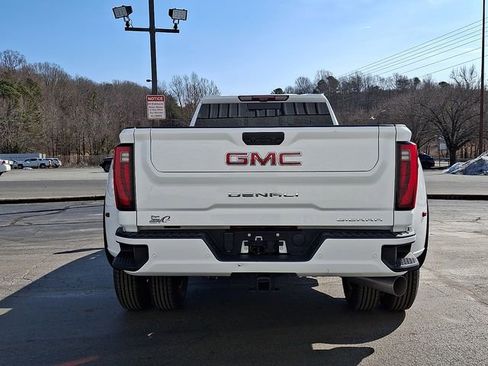Used 2024 GMC Sierra 3500 Denali w/ Denali Reserve Package image 5