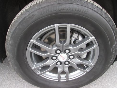 Certified 2025 GMC Acadia Elevation image 34