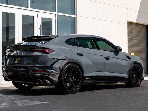 Used 2023 Lamborghini Urus Performante image 17