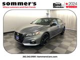 Used 2022 Nissan Altima 2.5 SR w/ Midnight Edition Package image 2
