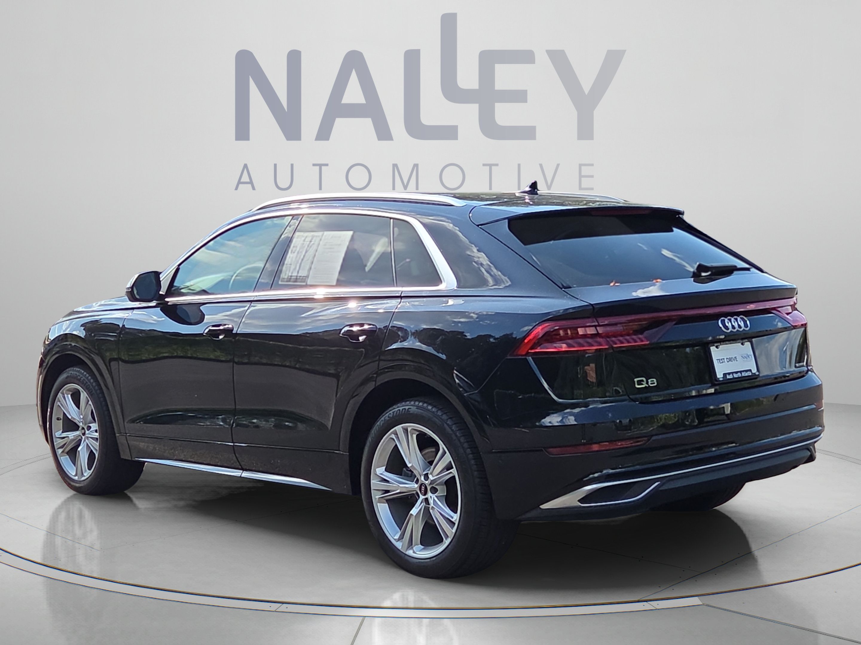 Used 2023 Audi Q8 Prestige AWD/4WD image 3