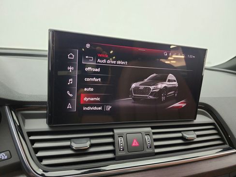 Used 2023 Audi Q5 2.0T Premium w/ Convenience Package AWD/4WD image 10