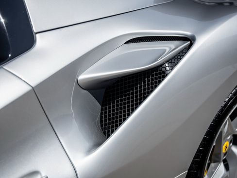 Used 2022 Ferrari F8 Tributo image 26