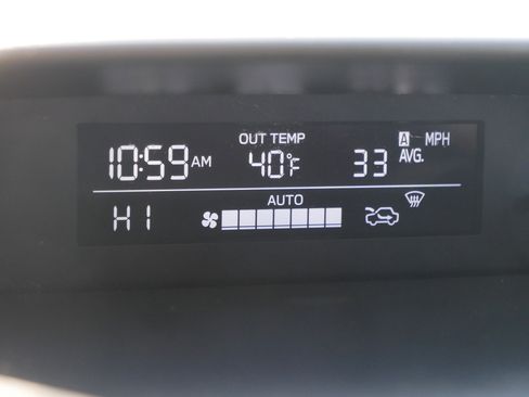 Used 2023 Subaru Crosstrek 2.0i Premium w/ Special Edition image 29