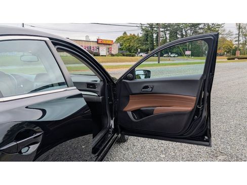 Used 2020 Acura ILX w/ Premium Package image 11