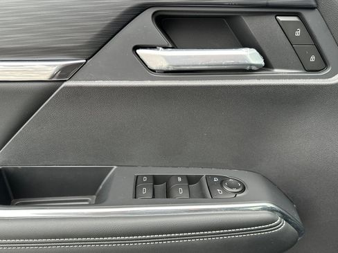 New 2025 GMC Acadia Elevation image 10