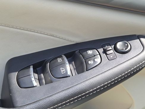 Used 2023 Nissan Maxima SV w/ Floor Mat Group FWD image 23
