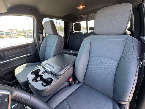 New 2025 RAM 2500 Tradesman AWD/4WD image 17