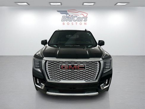 Used 2022 GMC Yukon XL Denali image 2