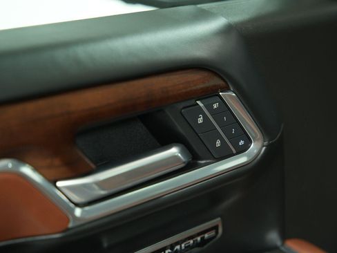 Certified 2025 GMC Sierra 1500 Denali Ultimate AWD/4WD image 42