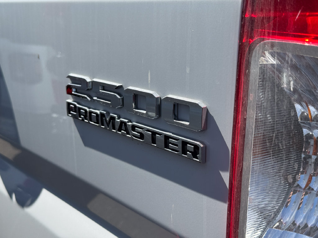 Used 2025 RAM ProMaster 2500 w/ U-Haul Equipment Group FWD image 19