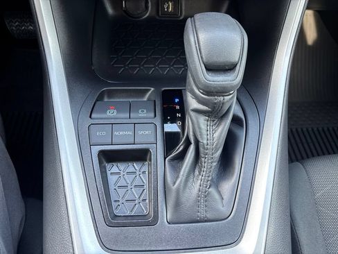 Used 2025 Toyota RAV4 XLE w/ Convenience Package FWD image 27