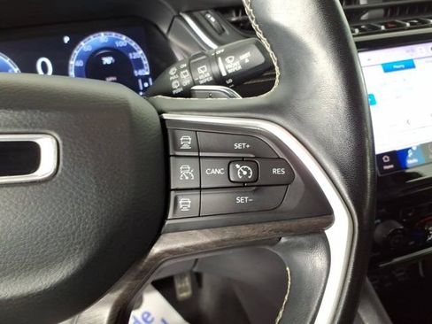 Used 2021 Jeep Grand Cherokee L Limited AWD/4WD image 18