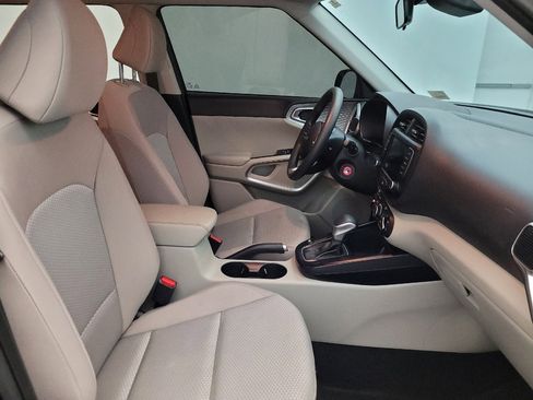 Used 2024 Kia Soul LX w/ Option Group 015 image 21