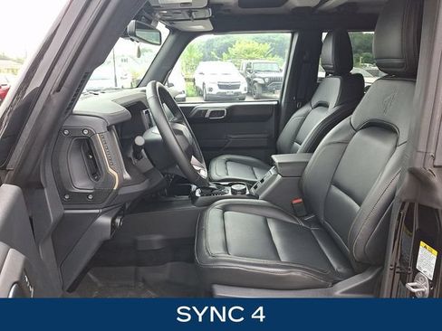 Used 2025 Ford Bronco Badlands AWD/4WD image 2