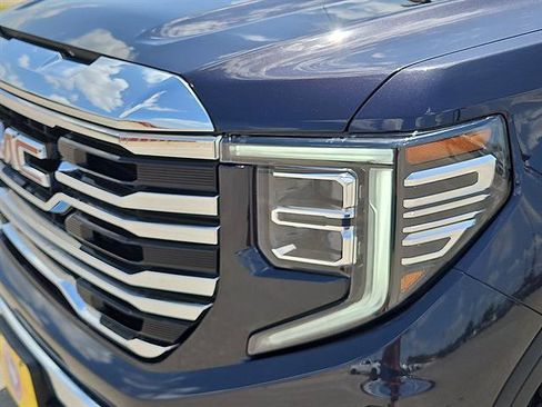 Used 2025 GMC Sierra 1500 SLT RWD image 7