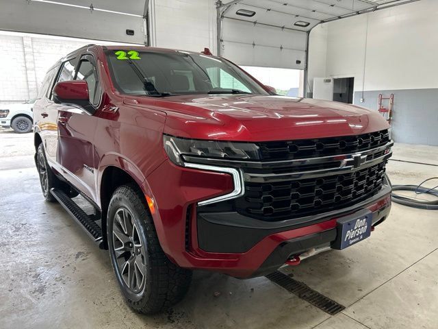Used 2022 Chevrolet Tahoe Z71 w/ Luxury Package AWD/4WD image 3