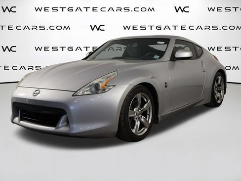 Used 2009 Nissan 370Z Touring RWD image 1