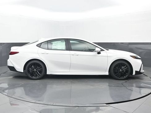 New 2026 Toyota Camry SE FWD image 2