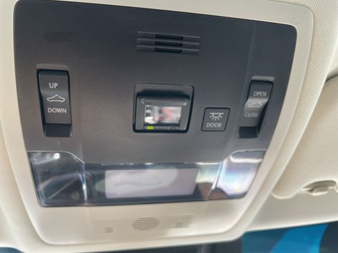 Used 2024 Lexus ES 350 w/ Premium Package FWD image 23