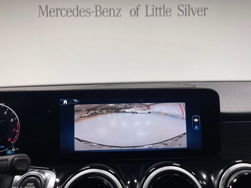 Used 2026 Mercedes-Benz GLB 250 4MATIC image 33
