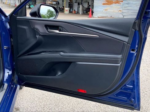 Used 2025 Toyota Camry LE w/ Convenience Package image 20