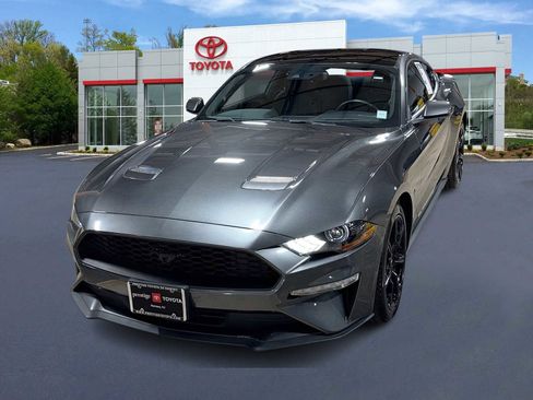 Used 2019 Ford Mustang Coupe w/ Equipment Group 101A image 1