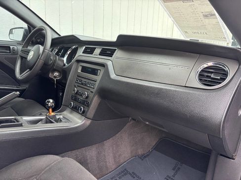 Used 2012 Ford Mustang GT RWD image 20