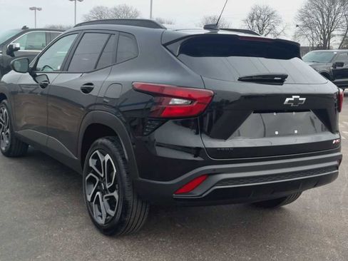 Certified 2024 Chevrolet Trax RS w/ Driver Confidence Package image 4