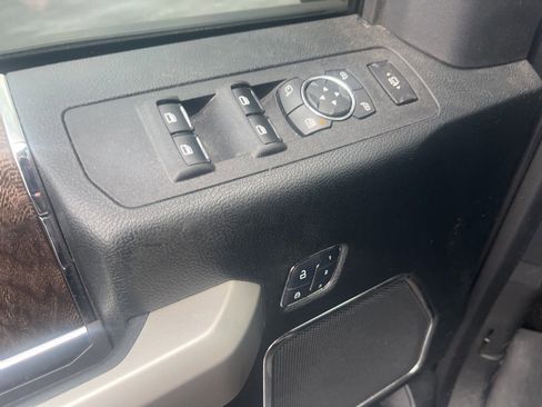 Used 2018 Ford F250 Lariat w/ Lariat Ultimate Package image 24