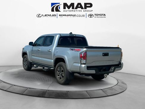 Used 2023 Toyota Tacoma TRD Sport image 3